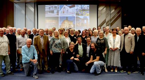 Männerchor aus Kerkrade zu Besuch im Rathaus