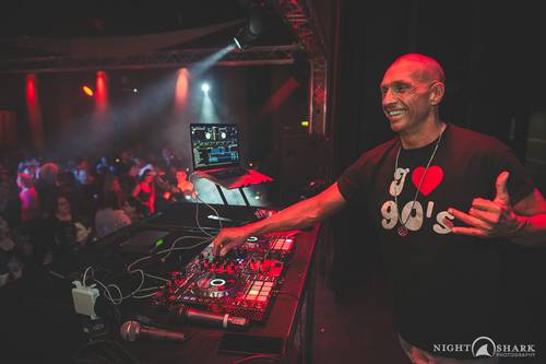 90er Feb1 (c) Nightshark