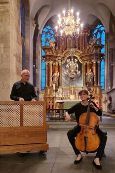 Petra und Andreas Köhs Barockcello Truhenorgel petra und andreas k hs barockcello truhenorgel foto a. k hs
