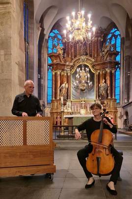 Petra und Andreas Köhs Barockcello Truhenorgel petra und andreas k hs barockcello truhenorgel foto a. k hs