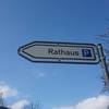 Schild Parkplatz Rathaus