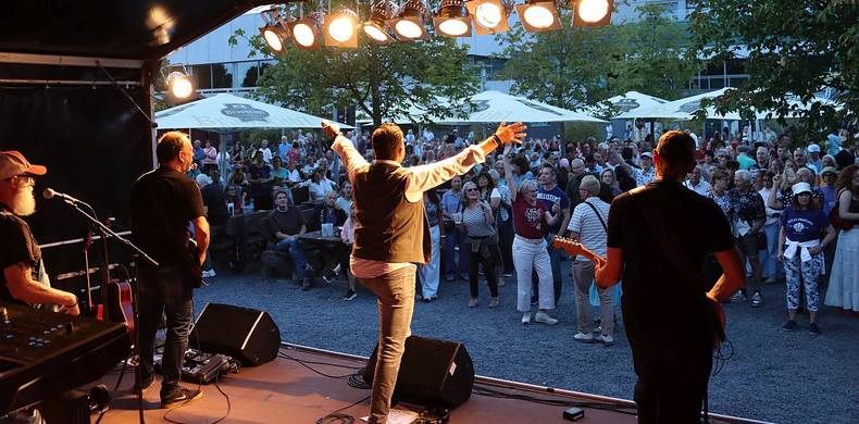 Sommerspiele Madhouse Flowers © Markus Schaible/Stadt Langen