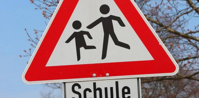 Achtung Schule Schild © Markus Schaible/Stadt Langen