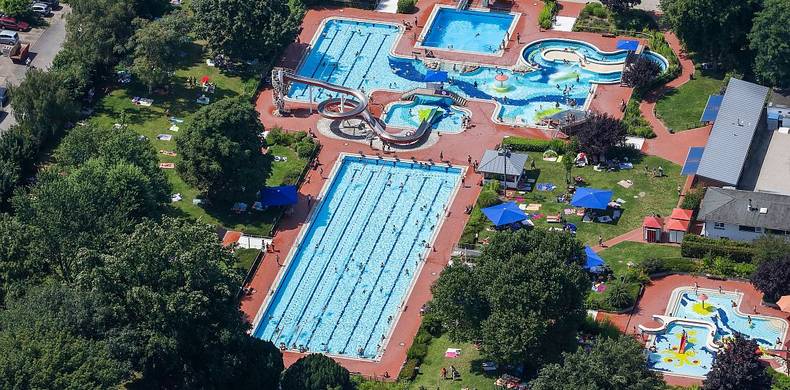 Luftbild Freibad Langen © Axel Häsler